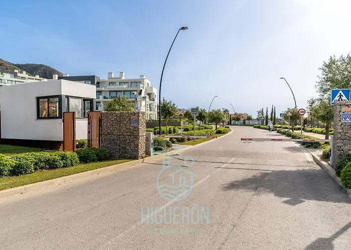 Higueronrentals Golden Sunrise Apartment