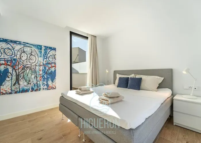 Higueronrentals Golden Sunrise Apartment *