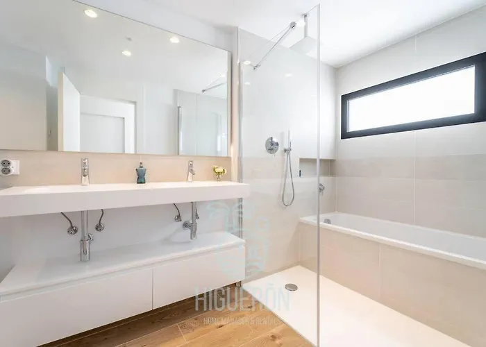 Apartment Higueronrentals Golden Sunrise