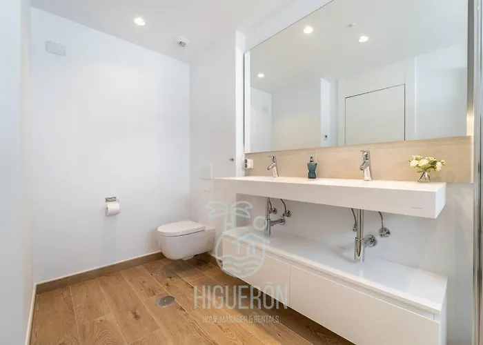 Higueronrentals Golden Sunrise *